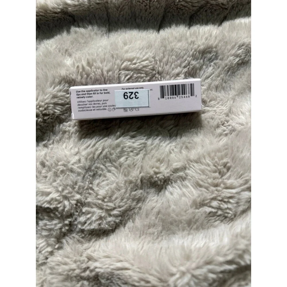 Glossier G Suit in Jet